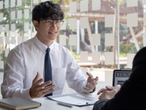 Read more about the article Mengapa Anda Ingin Bekerja di Perusahaan Kami? Contoh Jawaban yang Efektif