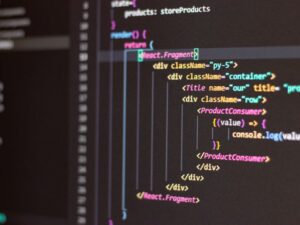 Read more about the article Front End Developer: Pengertian, Tugas, dan Gaji