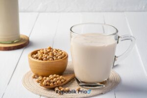 Read more about the article 10 Manfaat Susu Kedelai untuk Pria